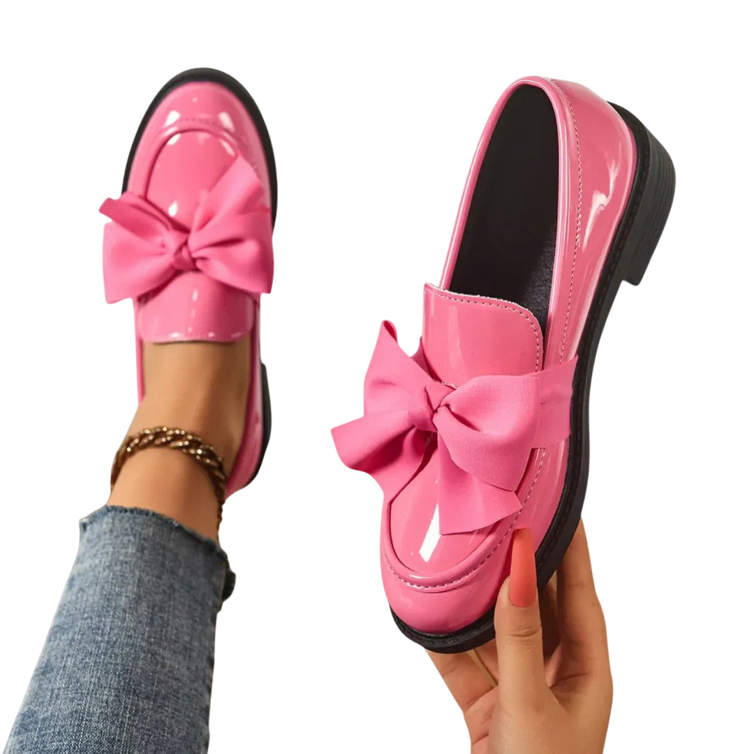 Valentinaᵛᶜ / Mocasines Lazo Charol
