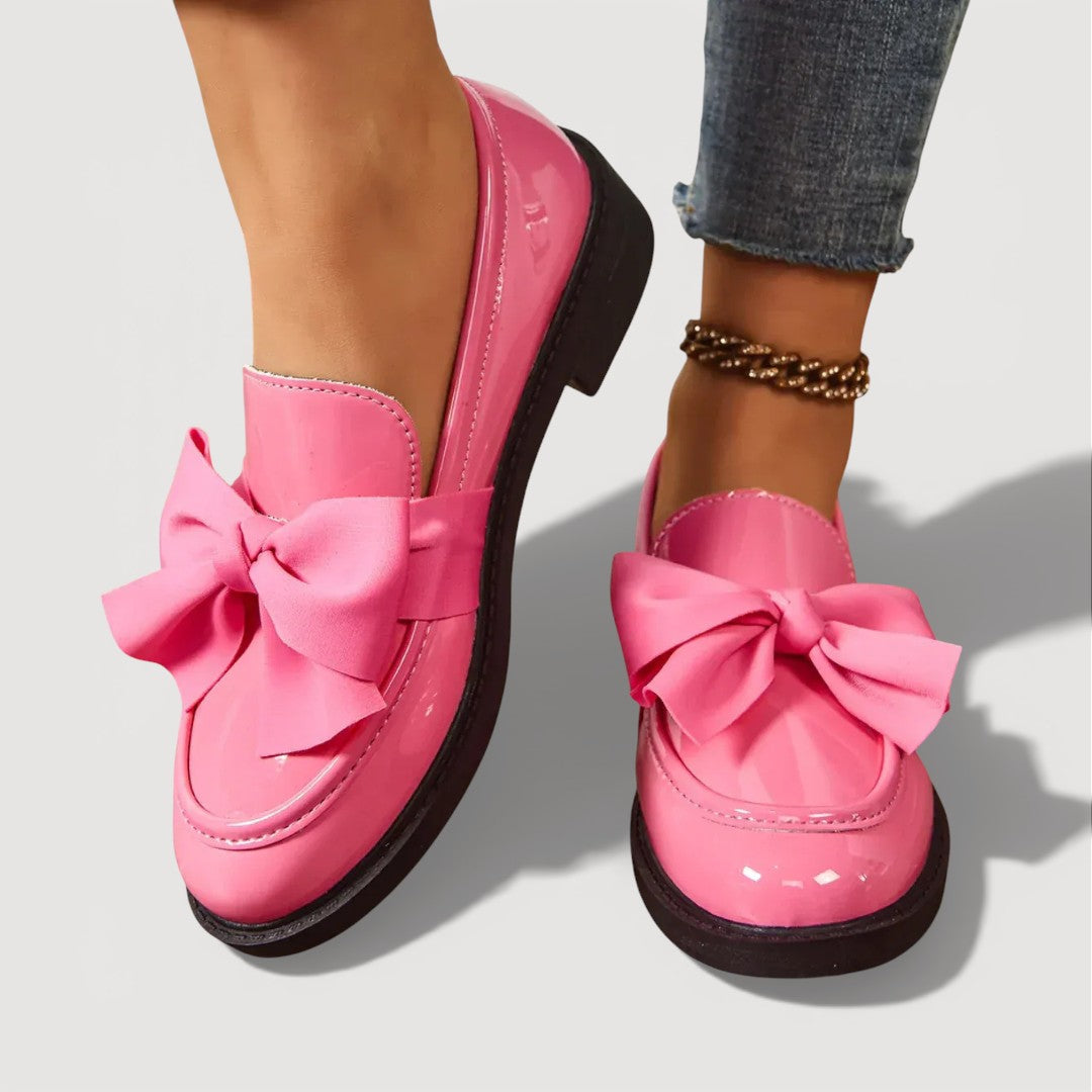 Valentinaᵛᶜ / Mocasines Lazo Charol