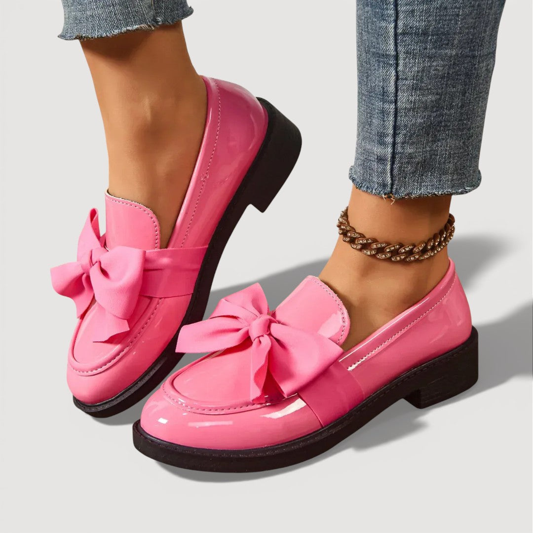 Valentinaᵛᶜ / Mocasines Lazo Charol