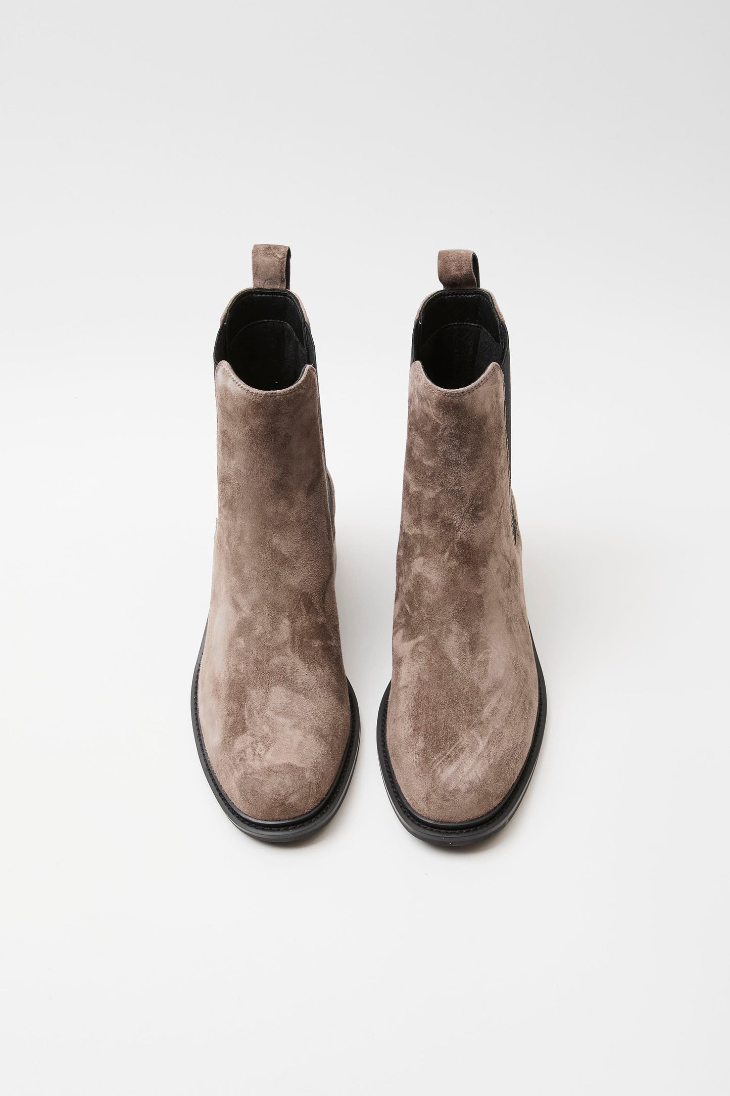 Botín Chelsea beige elegante