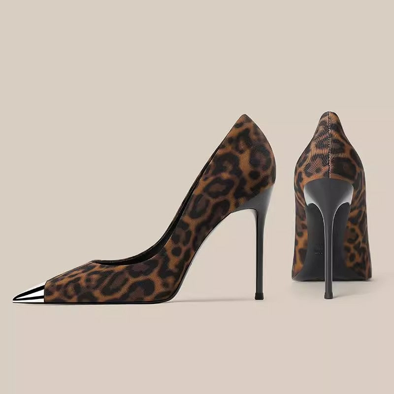 Diana / Tacones Charol Punta Metalᵛᶜ