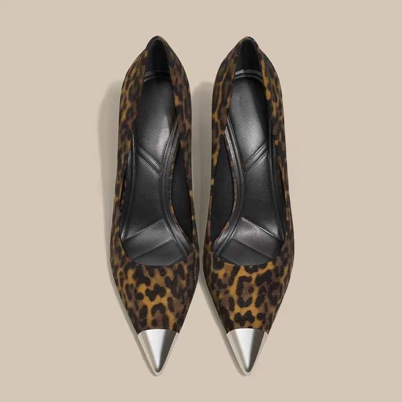 Diana / Tacones Charol Punta Metalᵛᶜ