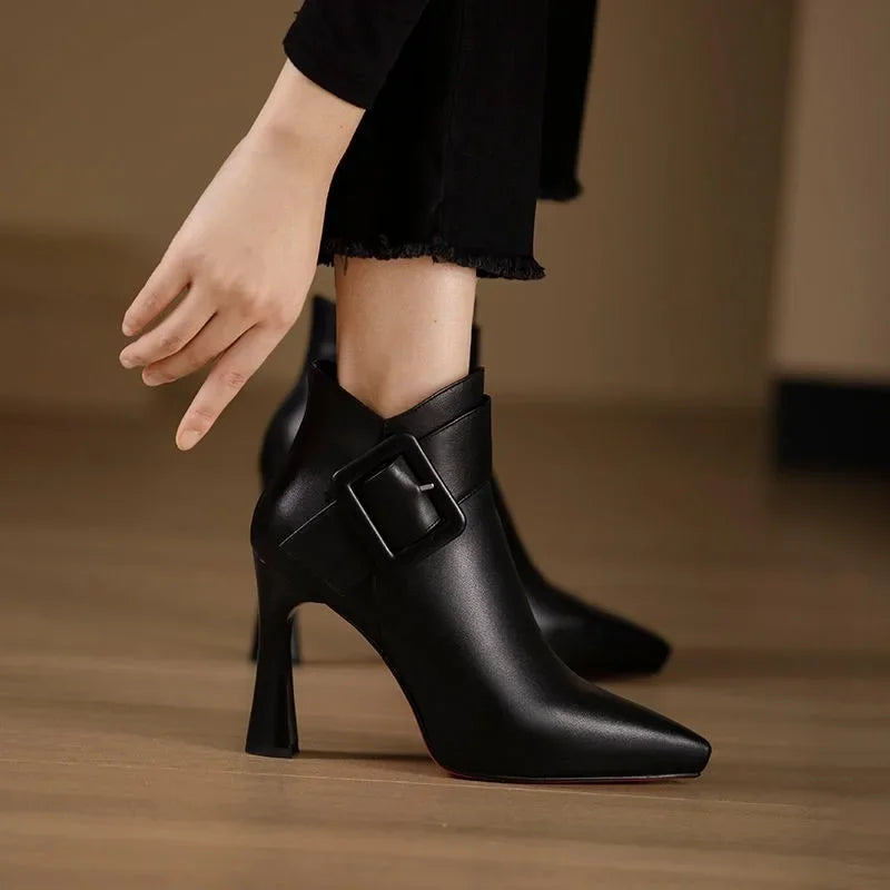 Noa / Botines Hebilla Sculptᵛᶜ