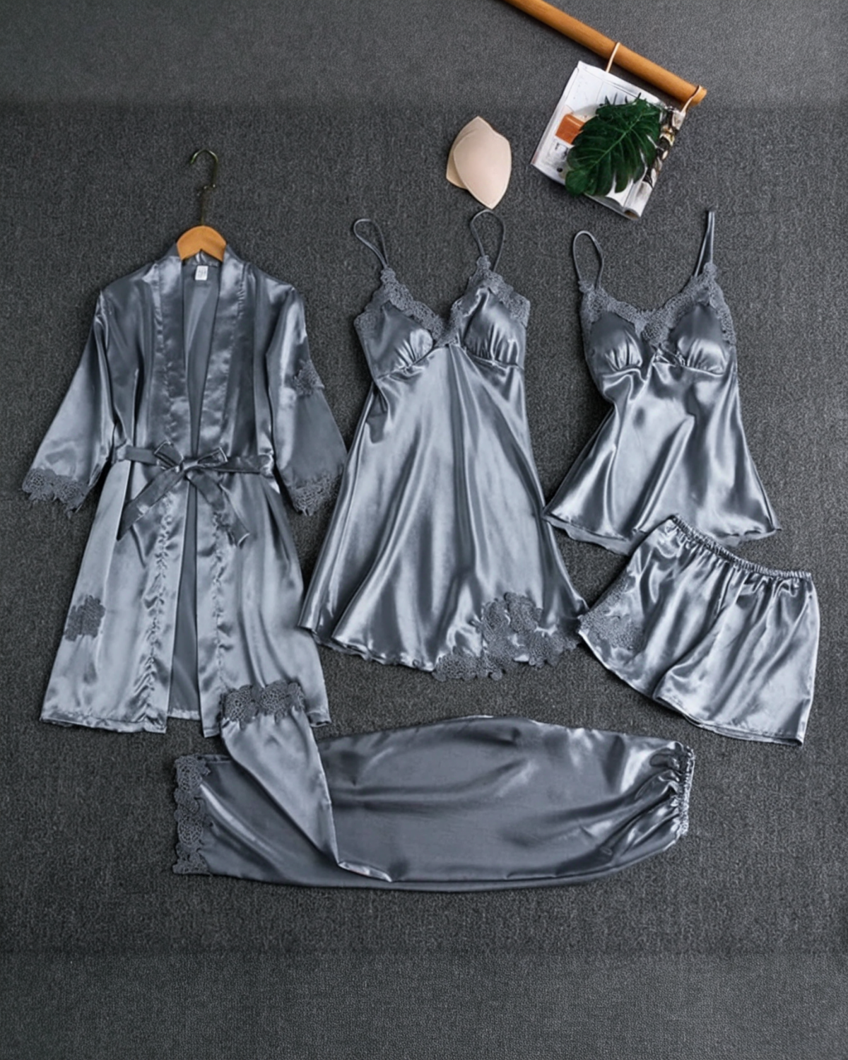 TIFFANY™ | CAMISÓN SEXY DE SEDA HELADA (5 PIEZAS)