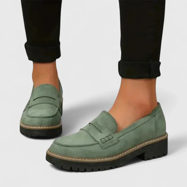 Lucíaᵛᶜ / Mocasines Plataforma Track